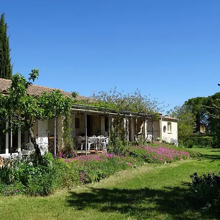 Idependant Au Rez De Chaussee D'une Longere , Terrasse , Jardin Casa de Férias *