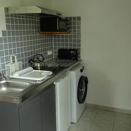 Idépendant Au Rez De Chaussée D'une Longère Terrasse , Jardin , Mezzanine 1 Lit Double , 2 Matelas Sur Mezzanine , Hauteur Limitée Pour Enfants Casa vacanze Saint-Ambroix
