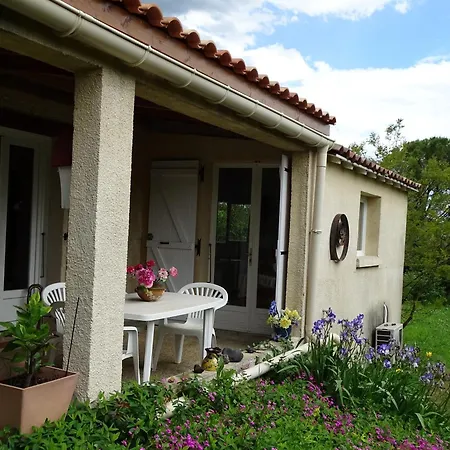 Idépendant Au Rez De Chaussée D'une Longère Terrasse , Jardin , Mezzanine 1 Lit Double , 2 Matelas Sur Mezzanine , Hauteur Limitée Pour Enfants Casa vacanze *