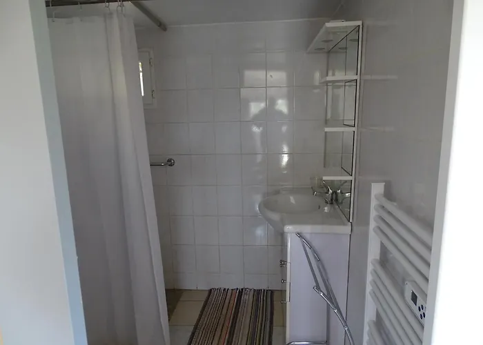 Casa de Férias Idependant Au Rez De Chaussee D'une Longere , Terrasse , Jardin *